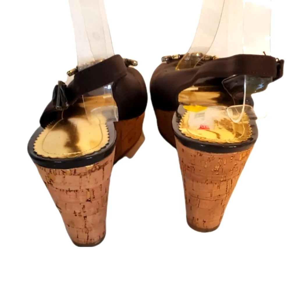 Laura Ashley Brown Peep toe wedge heels. - Picture 3 of 9